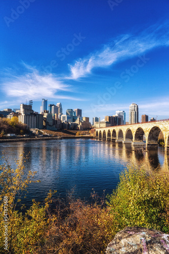 Photos Downtown Minneapolis, Minnesota as seen from the famous stone arch bridge