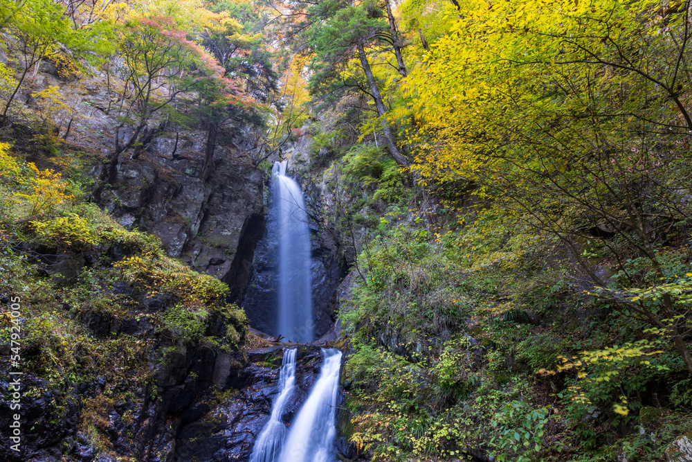 秋の奥昇仙峡 板敷渓谷大滝