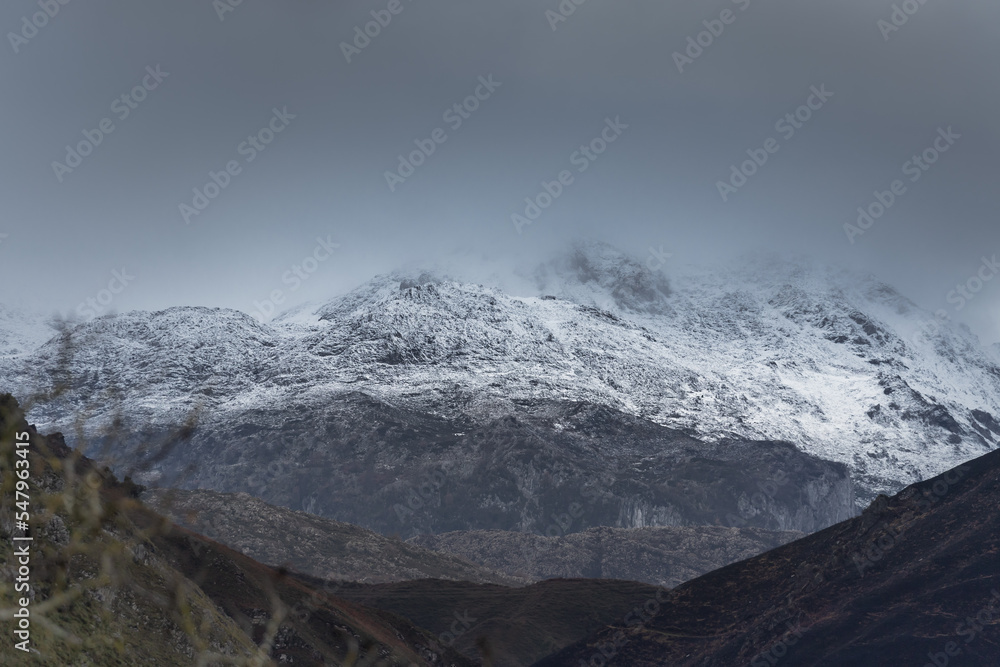 Obraz premium First snowfall in autumn this year in Spain. Snow in the mountains of the Picos de Europa in Asturias.