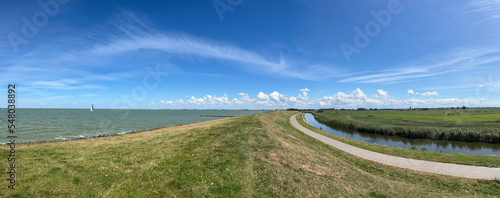 Obraz na płótnie Panorama from the sea dyke around Stavoren w salonie