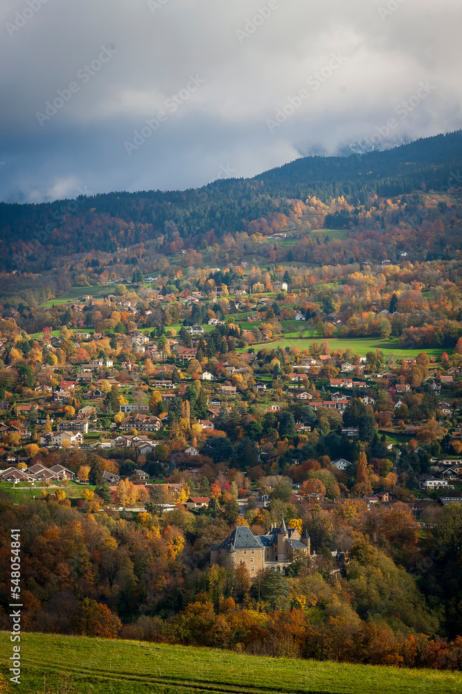 
Uriage les Bains, Isère, Rhône-Alpes, France, 20 11 2022 autumn landscape from the crests of Uriage, rural landscape, countryside landscape