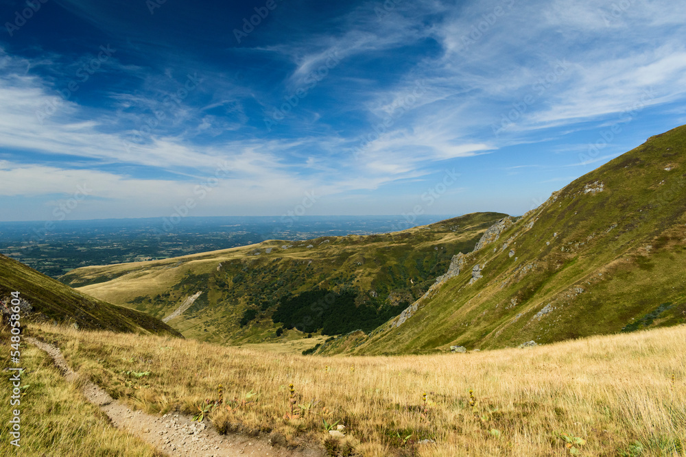 Montagne et puy de Sancy à Auvergne -France et autour