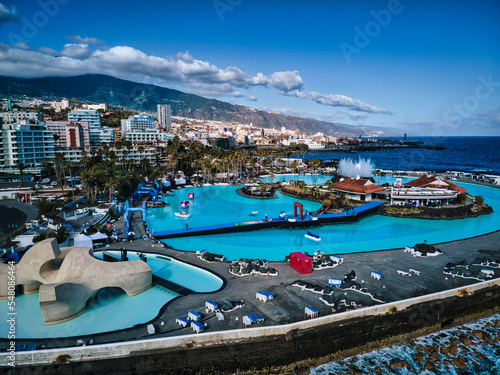 Martiánez Lake in Puerto de la Cruz photo