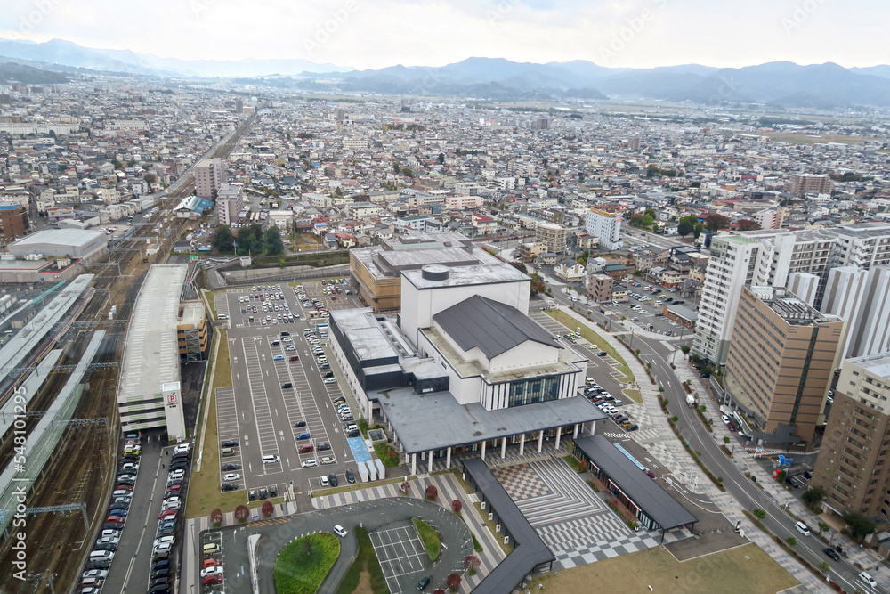 Fototapeta premium 山形駅 街並み