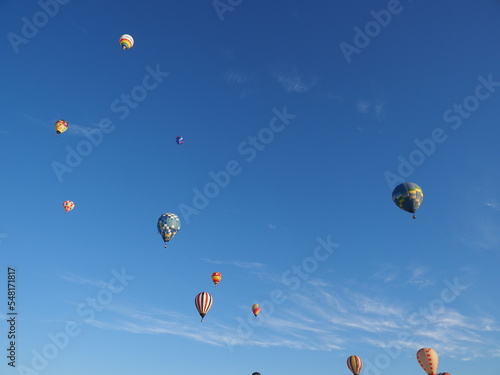 佐賀バルーンフェスタでの気球の一斉離陸の写真