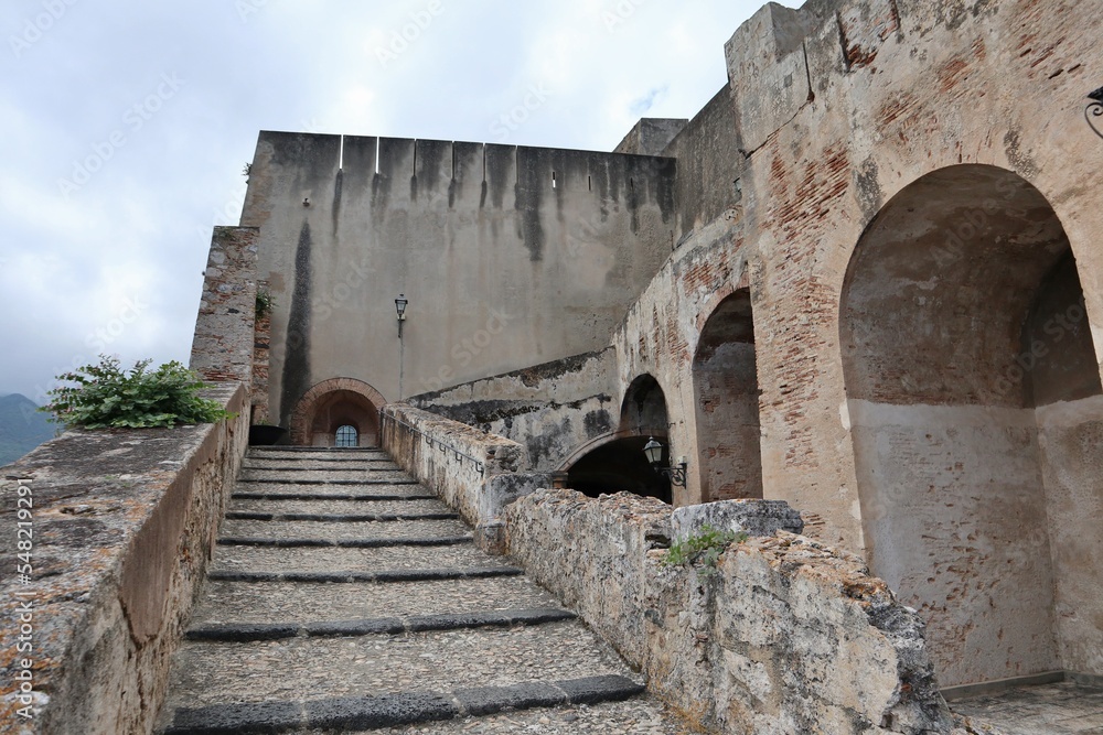 Scilla - Rampa verso il terrazzao di Castello Ruffo