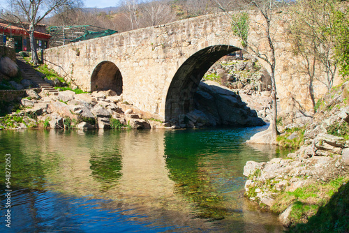 Принти на полотні The Roman Bridge of Madrigal de la Vera, Caceres, Extremadura, Spain Garganta de