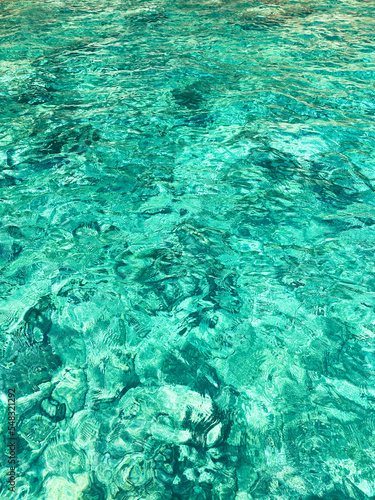 Palaiokastritsa, Comune a Corfù in Grecia. Acqua azzurra cristallina e verde smeraldo in un paradiso terrestre europeo. photo