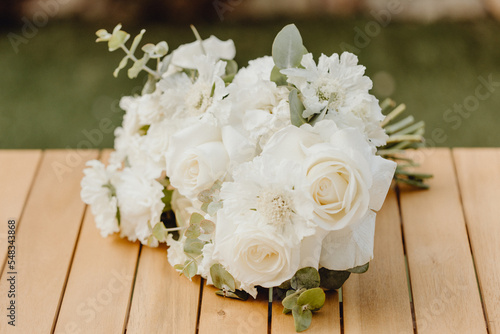 Bouquet de fleurs de la mari  e