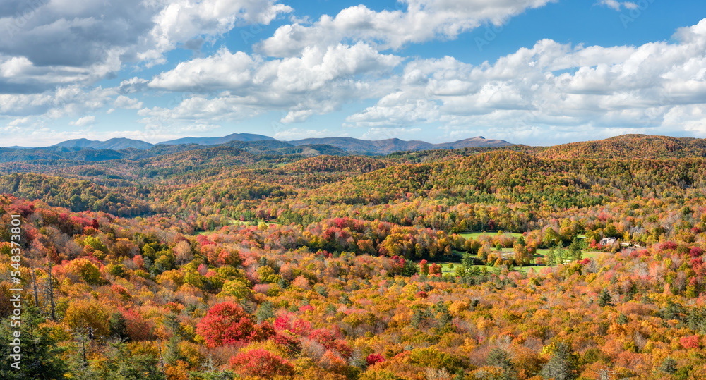 Blue Ridge Parkway National Park - Flat Rock trail overview -  North Carolina - Autumn