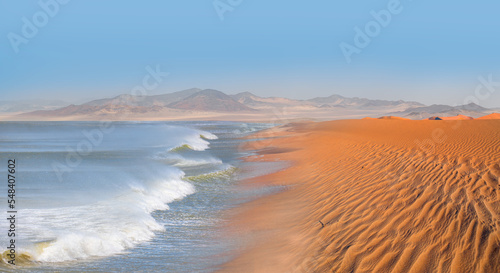 Valokuva Namib desert with Atlantic ocean meets near Skeleton coast - 
Namibia, South Afr