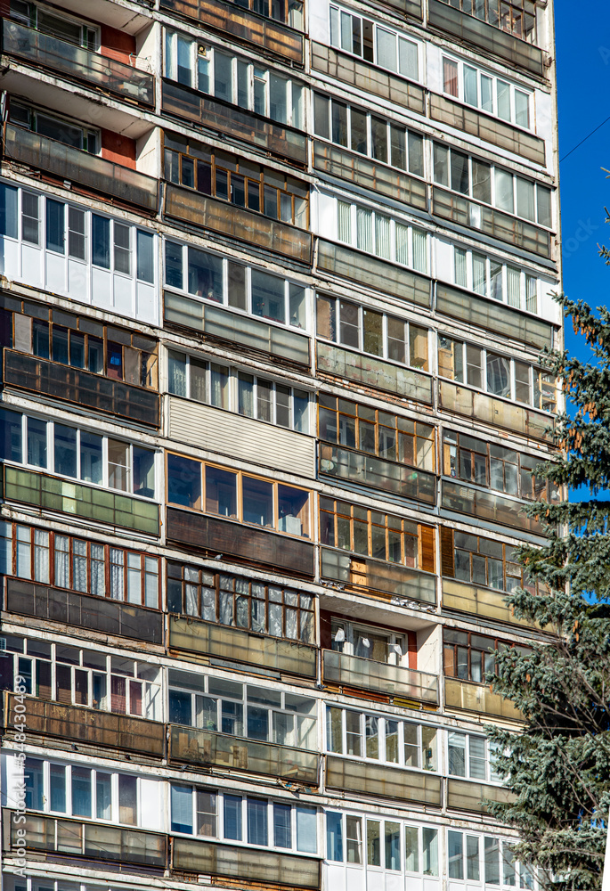 Obraz premium windows of old building