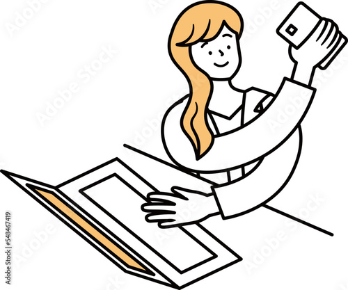 スマートフォンを持ちながらノートパソコンで仕事をするビジネスウーマンのイラスト素材