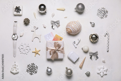 Christmas holiday travel pl...