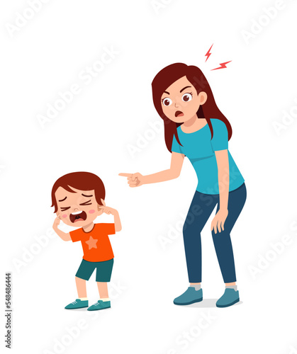 mother angry and kid scream so loud