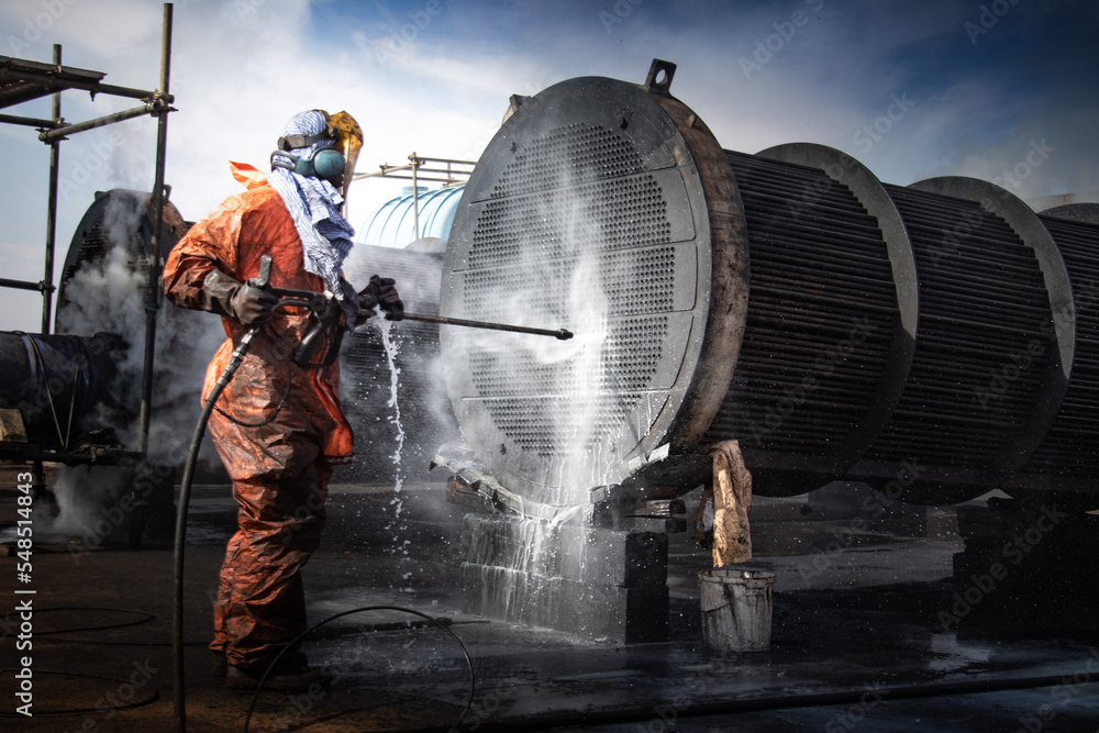 Tube bundle cleaning with high pressure water jetting. Heat exchanger