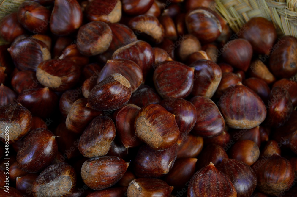 roasted chestnuts
roasted chestnuts