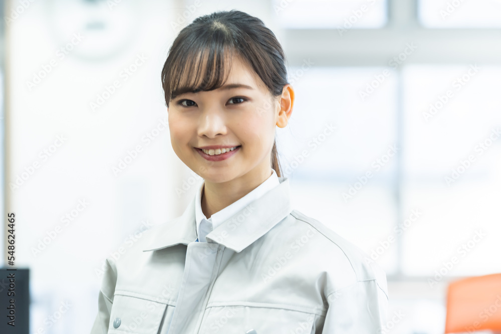 建築着を着たに日本人女性 建築着を着たに日本人女性