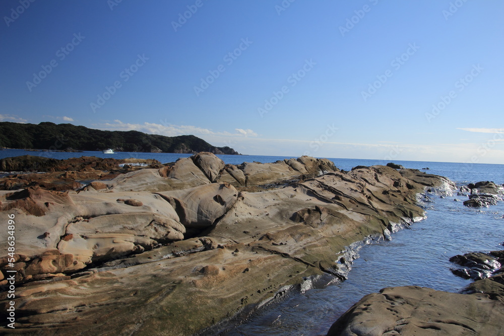 高知県竜串海岸　奇岩のある風景