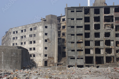 軍艦島または端島(長崎県)