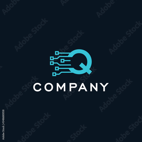 Q Letter technology network computer Vector logo icon vector Template