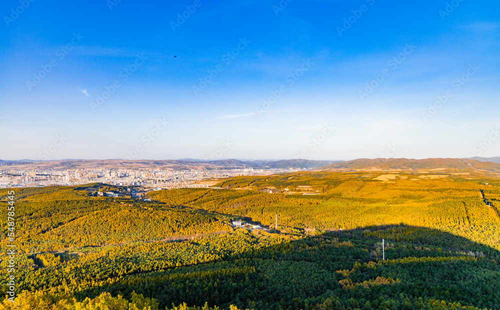 Fototapeta premium Autumn landscape of Maoer Mountain National Forest Park in Yanji, Jilin Province, China