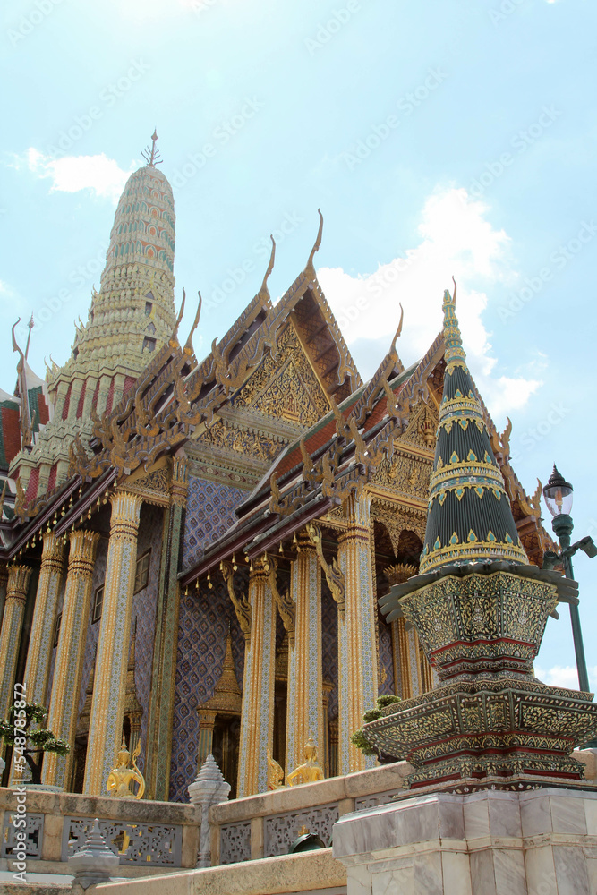 Fototapeta premium The golden gable in the temple of the Emerald Buddha, Wat Phra Kaew, Bangkok, Thailand