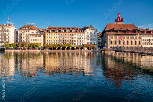 Historische Altstadt von Luzern direkt an der Reuss