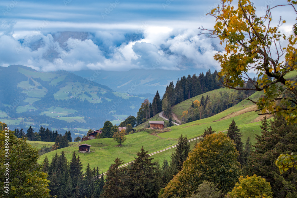 Bergwelt von Aurach in Tirol