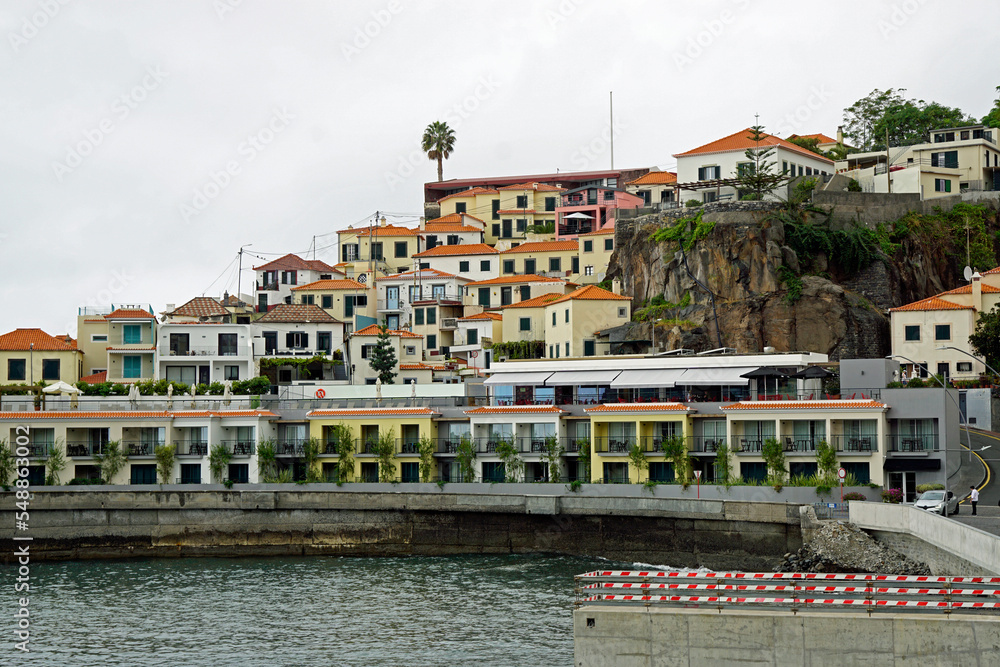 Obraz premium harbor village camera de lobos on madeira