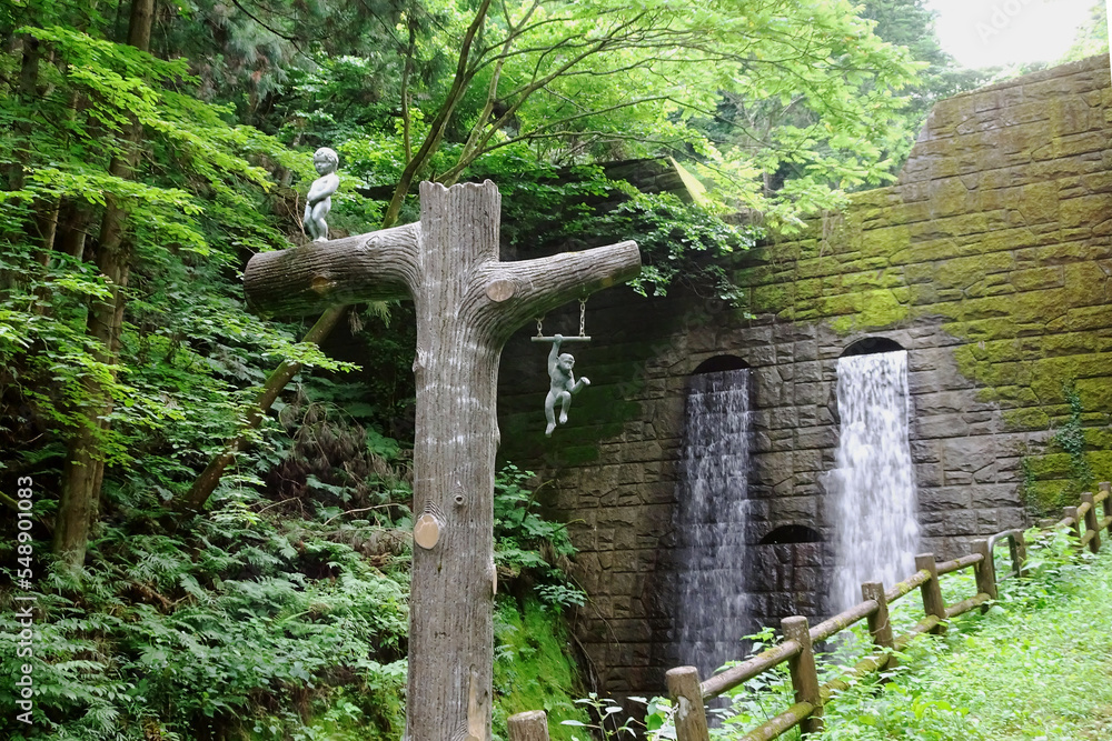 小便小僧の噴水と赤坂沢砂防ダム/日本埼玉県入間郡越生町 小便小僧の噴水と赤坂沢砂防ダム/日本埼玉県入間郡越生町