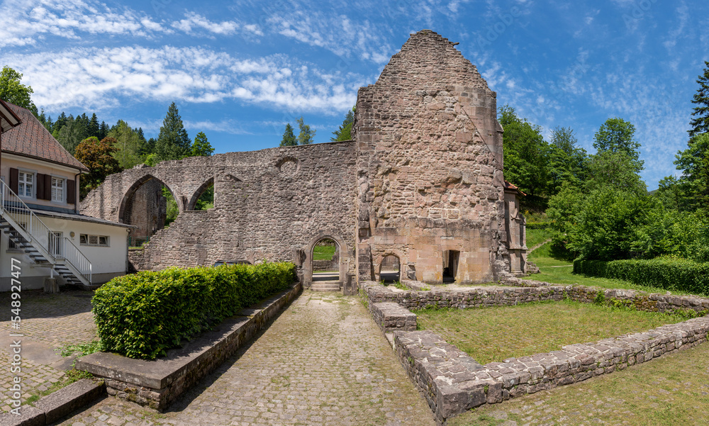 Grundmauern an der Ruine von Kloster Allerheiligen bei Oppenau, Schwarzwald, Deutschland