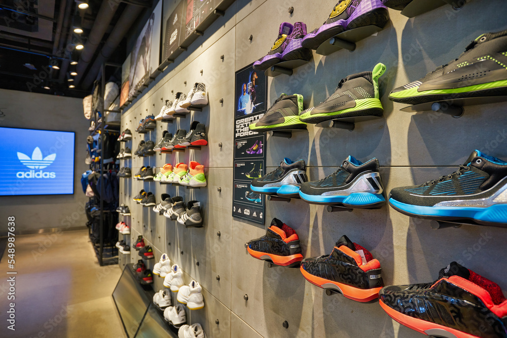 Adidas shoes top store 2019