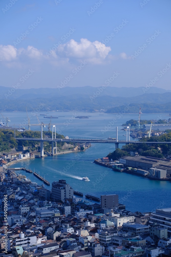 Fototapeta premium 千光寺から望んだ瀬戸内海の景色