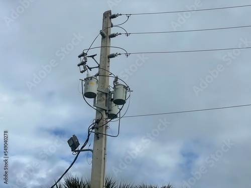 Wallpaper Mural lines Torontodigital.ca