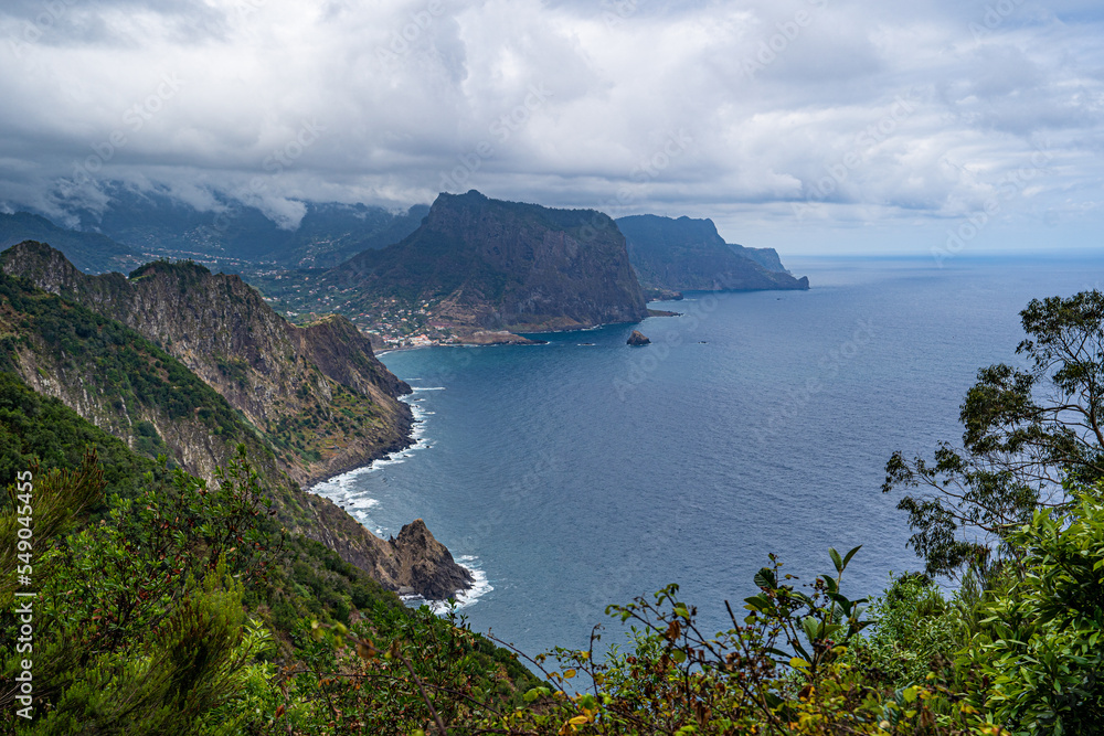 Fototapeta premium Vereda do Larano ridge hike, Porto da Cruz.