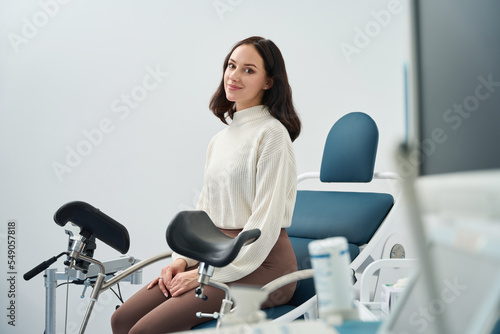 Canvas Print Woman is waiting for a medical examination in gynecological cabinet