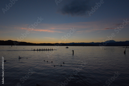 tramonto sul lago di Varese