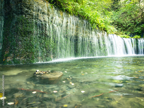 軽井沢町白糸の滝の水しぶき