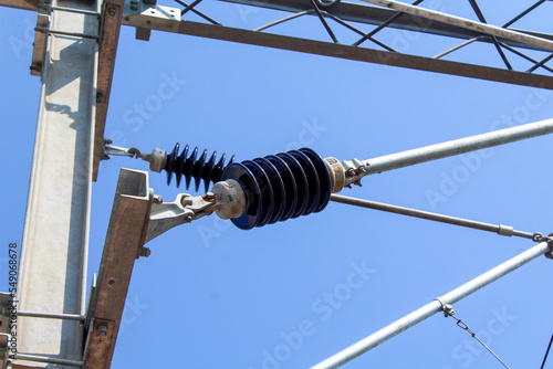 Electrical insulator fitted on the bridge for electric trains;