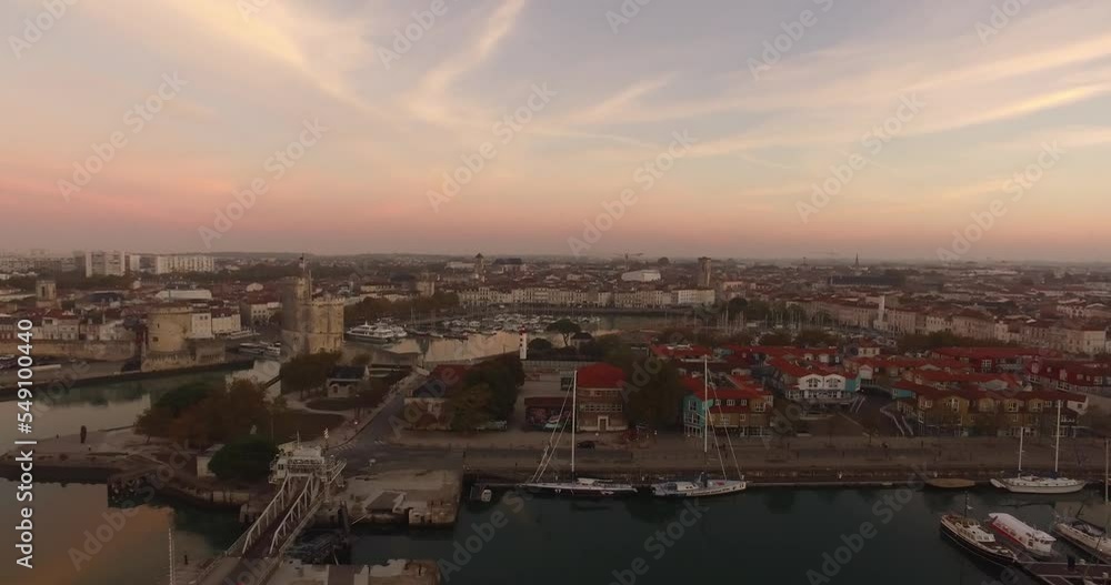 Lever de soleil - Panorama vieux port La Rochelle Lever de soleil - Panorama vieux port La Rochelle