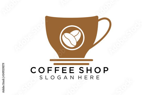 Coffee logotype. Minimalist coffee logo concept  fit for caffe  restaurant  packaging and coffee business. Illustration vector logo. 