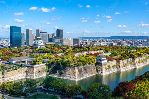 Wallpaper Mural 秋晴れの大阪城と大阪ビジネスパーク Torontodigital.ca
