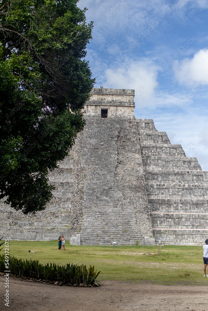 Pirámide maya de Kukulcán El Castillo en Chichén Itzá, México
