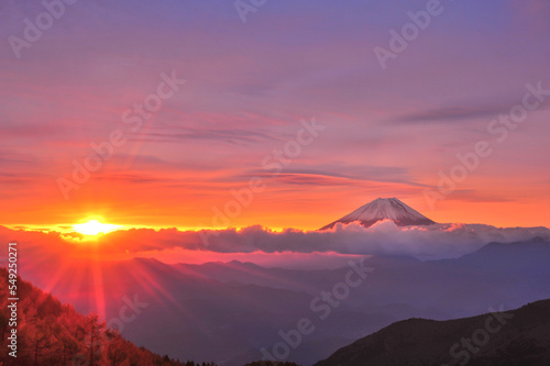 富士山と朝焼け