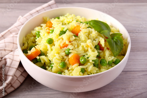 Rice with carrots and peas