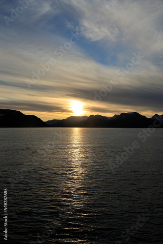 Sonnenuntergang an der K  ste von Alta in Norwegen