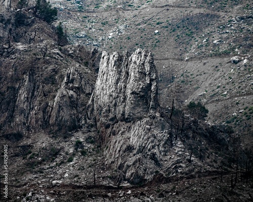 Canvas Print Rocky crag in a canyon