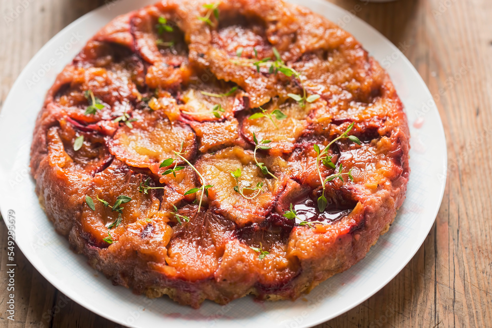 Upside down cake with plums 
