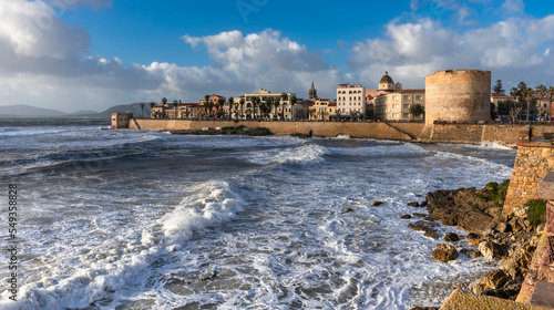 Obraz na plátně Panoramic view of the ramparts of Alghero, in the foreground the Sulis tower, Sa